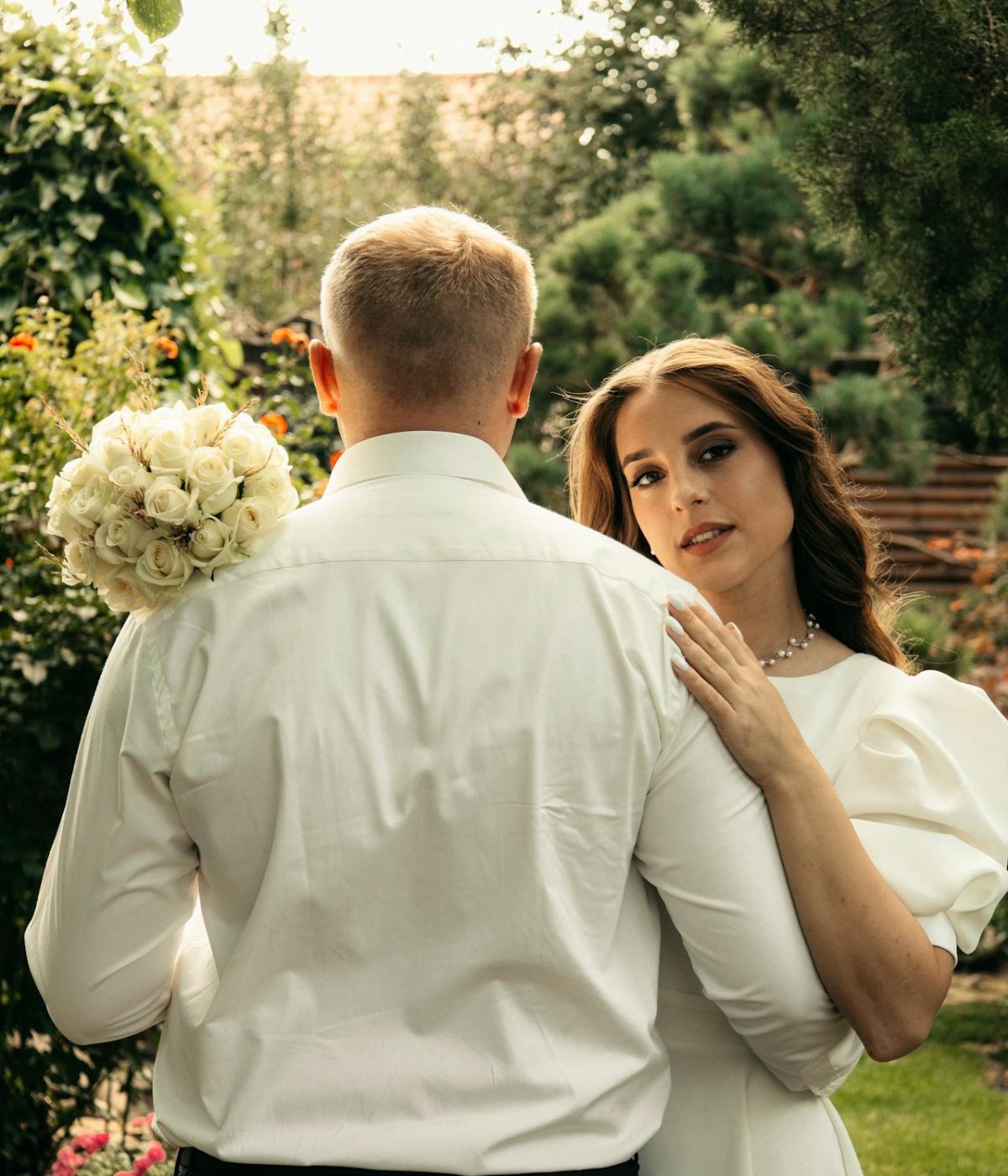 Ehepaar,Hochzeit, Blumen, Schönes Paar, Liebe, Anlass